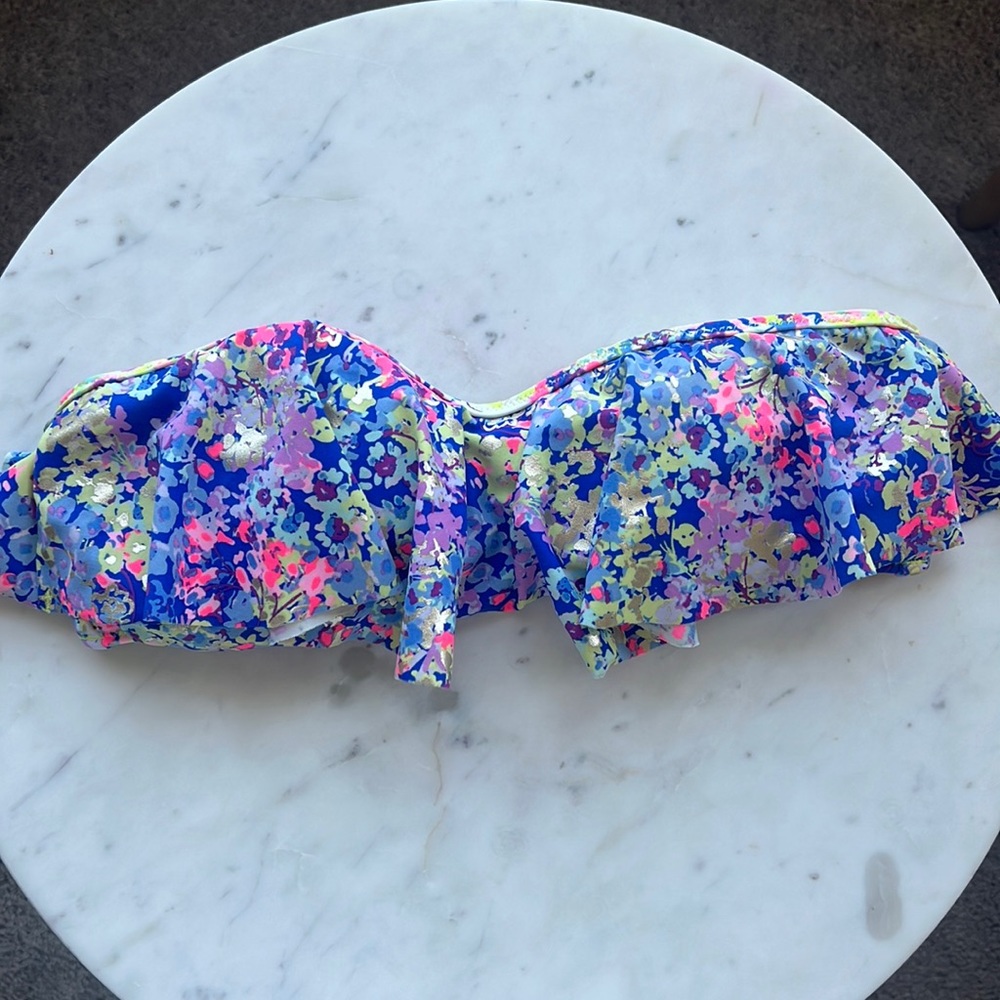 Floral Victoria’s Secret bikini top